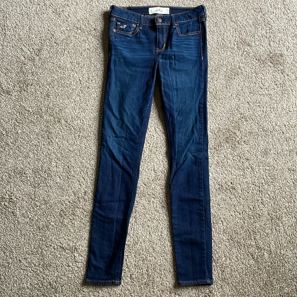 Hollister dark wash skinny jeans